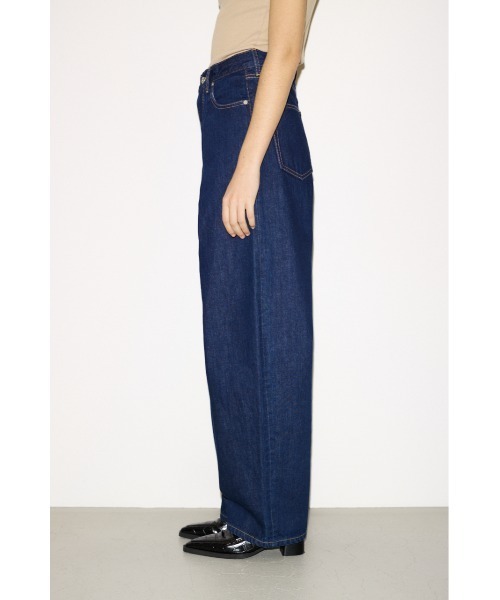 THROW by SLY（スローバイスライ）の「THROW J/W ADJUST CURVE DENIM PT  ジャストウエストアジャストカーブデニムパンツ 冬服 春服（デニムパンツ・レディース・ダークブルー・1/0）」の3枚目の写真