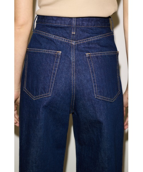 THROW by SLY（スローバイスライ）の「THROW J/W ADJUST CURVE DENIM PT  ジャストウエストアジャストカーブデニムパンツ 冬服 春服（デニムパンツ・レディース・ダークブルー・1/0）」の6枚目の写真
