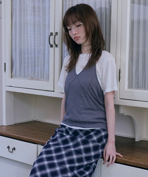 Unblend（アンブレンド）の「【Unblend】2セット レイヤード シアー ホルターネックタンクトップ/シアー半袖Tシャツ（Tシャツ/カットソー・レディース・チャコール/杢グレー/オフホワイト/ブラック/ライトブルー・FREE）」の9枚目の写真