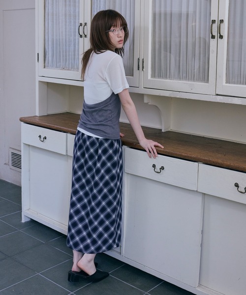 Unblend（アンブレンド）の「【Unblend】2セット レイヤード シアー ホルターネックタンクトップ/シアー半袖Tシャツ（Tシャツ/カットソー・レディース・チャコール/杢グレー/オフホワイト/ブラック/ライトブルー・FREE）」の16枚目の写真