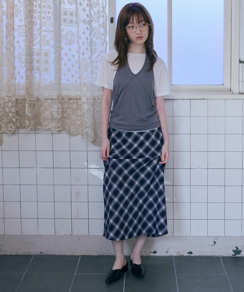 Unblend（アンブレンド）の「【Unblend】2セット レイヤード シアー ホルターネックタンクトップ/シアー半袖Tシャツ（Tシャツ/カットソー・レディース・チャコール/杢グレー/オフホワイト/ブラック/ライトブルー・FREE）」の21枚目の写真