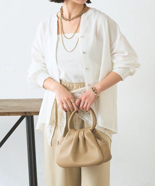 Jena espace merveilleux（ジェナ　エスパスメルヴェイユ）の「【抜け感つくるスキッパー】スリット配色スキッパーシャツ（シャツ/ブラウス・レディース・オフホワイト/ネイビー/グリーン・FREE）」の9枚目の写真