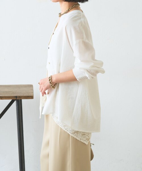 Jena espace merveilleux（ジェナ　エスパスメルヴェイユ）の「【抜け感つくるスキッパー】スリット配色スキッパーシャツ（シャツ/ブラウス・レディース・オフホワイト/ネイビー/グリーン・FREE）」の12枚目の写真