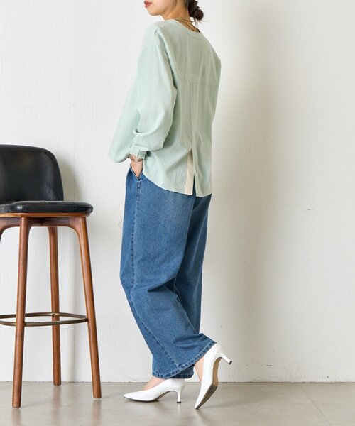 Jena espace merveilleux（ジェナ　エスパスメルヴェイユ）の「【抜け感つくるスキッパー】スリット配色スキッパーシャツ（シャツ/ブラウス・レディース・オフホワイト/ネイビー/グリーン・FREE）」の17枚目の写真