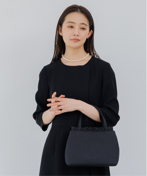 form forma(フォルムフォルマ)の「【喪服・礼服用】フリルミニトート(トートバッグ・レディース・ブラック・FREE)」の6枚目の写真