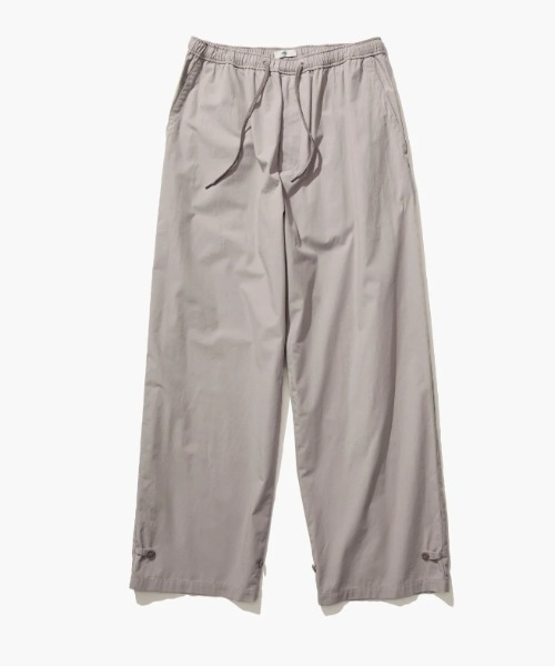 ATON（エイトン）の「ATON (エイトン)LIGHT TC GABARDINE | WASHED WIDE PANTS（その他パンツ・メンズ・ベージュ/ブラック・6/4）」の2枚目の写真