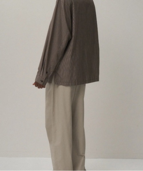 ATON（エイトン）の「ATON (エイトン)LIGHT TC GABARDINE | WASHED WIDE PANTS（その他パンツ・メンズ・ベージュ/ブラック・6/4）」の3枚目の写真
