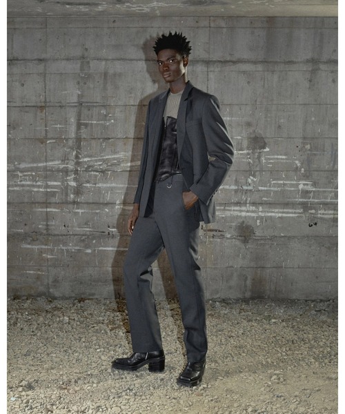 JOHN LAWRENCE SULLIVAN(ジョンローレンスサリバン)の「JOHN LAWRENCE SULLIVAN WOOL DOBBY SIDE STRAP TROUSERS (2A003-0126-08)(その他アウター・メンズ・ブラウン/グレー・46/48)」の3枚目の写真