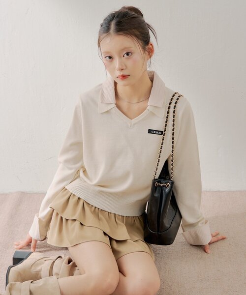 Chico(チコ)の「シャツレイヤードVネックニット(ニット/セーター・レディース・ブラック/グレー/アイボリー/ピンク・FREE)」の2枚目の写真