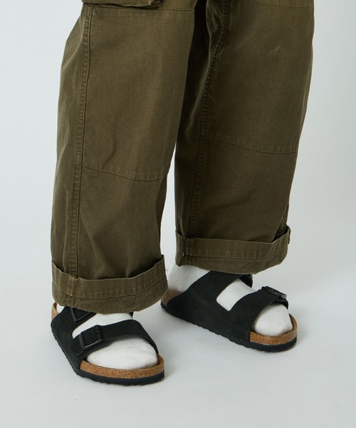BIRKENSTOCK（ビルケンシュトック）の「[BIRKENSTOCK/ビルケンシュトック] ARIZONA アリゾナ スエードレザー サンダル（サンダル・メンズ・ブラック/ベージュ・26/26.5/27）」の6枚目の写真