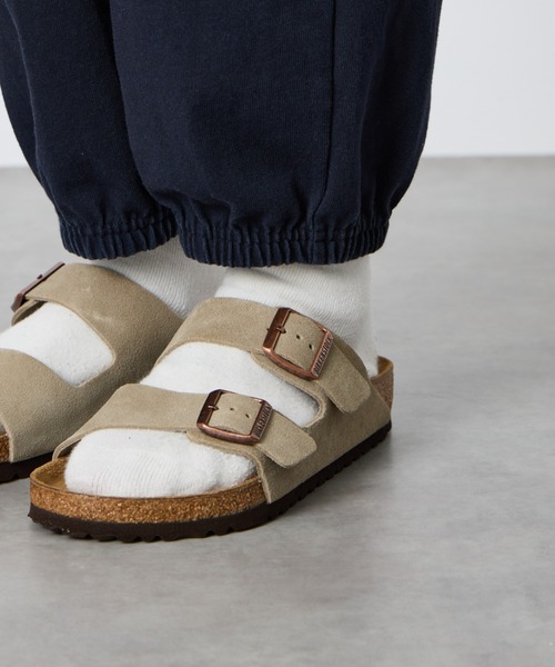 BIRKENSTOCK（ビルケンシュトック）の「[BIRKENSTOCK/ビルケンシュトック] ARIZONA アリゾナ スエードレザー サンダル（サンダル・メンズ・ブラック/ベージュ・26/26.5/27）」の21枚目の写真