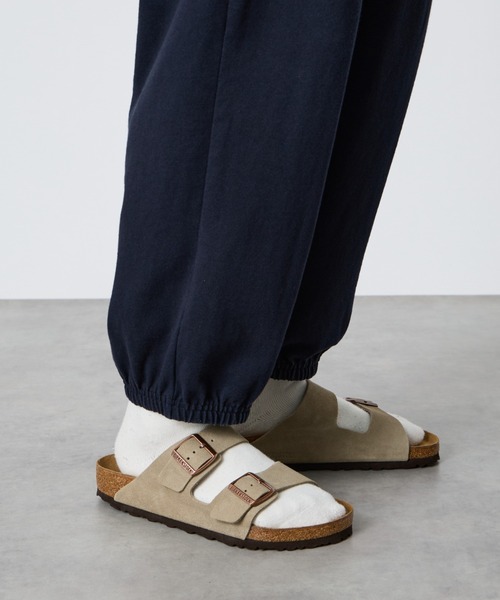BIRKENSTOCK（ビルケンシュトック）の「[BIRKENSTOCK/ビルケンシュトック] ARIZONA アリゾナ スエードレザー サンダル（サンダル・メンズ・ブラック/ベージュ・26/26.5/27）」の18枚目の写真
