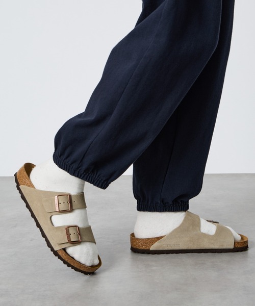 BIRKENSTOCK（ビルケンシュトック）の「[BIRKENSTOCK/ビルケンシュトック] ARIZONA アリゾナ スエードレザー サンダル（サンダル・メンズ・ブラック/ベージュ・26/26.5/27）」の19枚目の写真