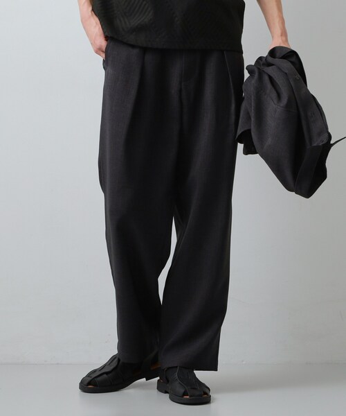 THE SHOP TK （ザ ショップ ティーケー ）の「【LINO FINE】リネンライク　ワイドイージーパンツ  UVカット　イージーケア　吸水速乾　洗濯機OK（その他パンツ・メンズ・チャコールグレー/キャメル/ブルー系その他・02/03/04）」の4枚目の写真