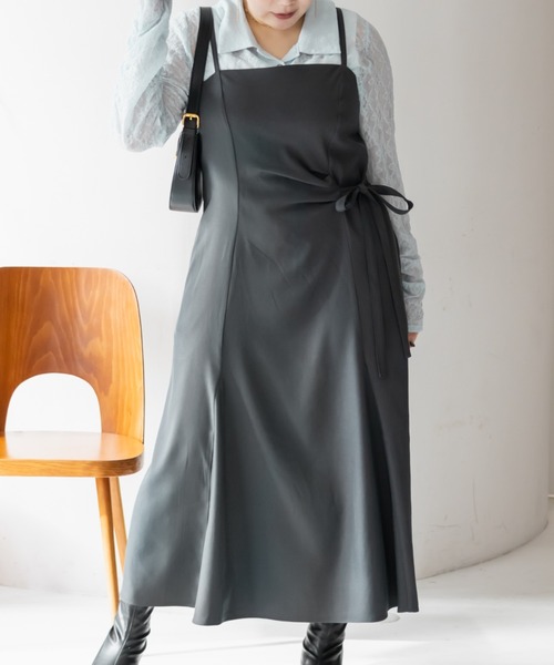 CLETTE(クレット)の「CLETTEオリジナルアシメサイドリボンキャミワンピース(ワンピース・レディース・チャコールグレー/ブラック/ベージュ・4L/3L/LL)」の1枚目の写真