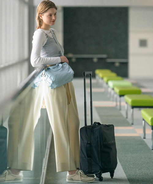 LeSportsac(レスポートサック)の「CARRY-ON ROLLER2 シールドブラック(スーツケース/キャリーバッグ・レディース・ブラック・FREE)」の6枚目の写真