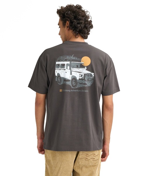 BILLABONG(ビラボン)の「BILLABONG メンズ MAKE TRACKS Tシャツ 【2026年春夏モデル】(Tシャツ/カットソー・メンズ・ブラック系その他/クリーム・X-LARGE/LARGE/MEDIUM)」の1枚目の写真