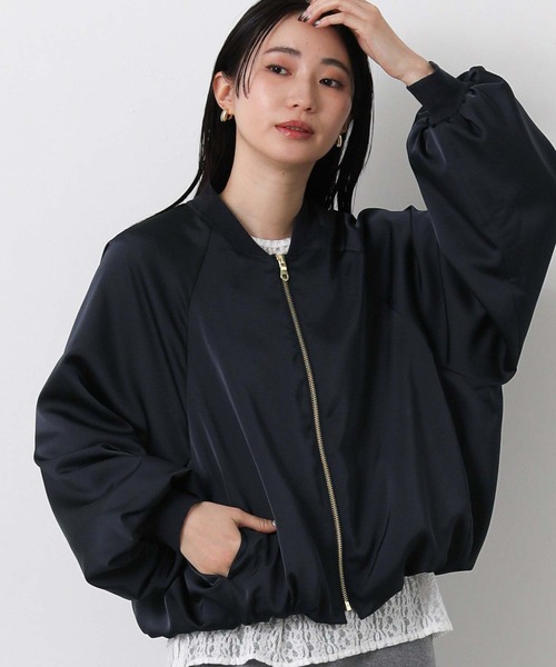 Gready Brilliant(グレディブリリアン)の「サテンバルーンヘムブルゾン(ブルゾン・レディース・ネイビー/グレイッシュベージュ・38)」の1枚目の写真