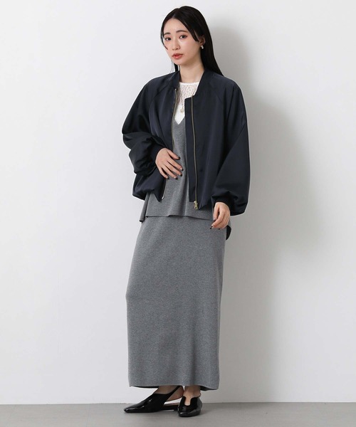 Gready Brilliant(グレディブリリアン)の「サテンバルーンヘムブルゾン(ブルゾン・レディース・ネイビー/グレイッシュベージュ・38)」の5枚目の写真