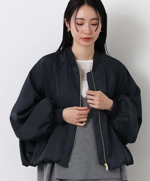 Gready Brilliant(グレディブリリアン)の「サテンバルーンヘムブルゾン(ブルゾン・レディース・ネイビー/グレイッシュベージュ・38)」の7枚目の写真