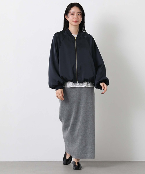 Gready Brilliant(グレディブリリアン)の「サテンバルーンヘムブルゾン(ブルゾン・レディース・ネイビー/グレイッシュベージュ・38)」の20枚目の写真