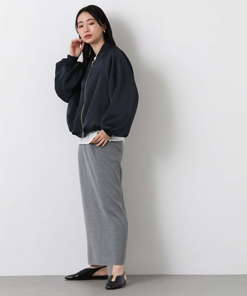 Gready Brilliant(グレディブリリアン)の「サテンバルーンヘムブルゾン(ブルゾン・レディース・ネイビー/グレイッシュベージュ・38)」の21枚目の写真