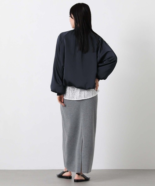 Gready Brilliant(グレディブリリアン)の「サテンバルーンヘムブルゾン(ブルゾン・レディース・ネイビー/グレイッシュベージュ・38)」の22枚目の写真