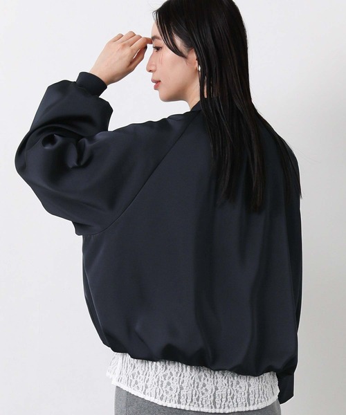 Gready Brilliant(グレディブリリアン)の「サテンバルーンヘムブルゾン(ブルゾン・レディース・ネイビー/グレイッシュベージュ・38)」の14枚目の写真