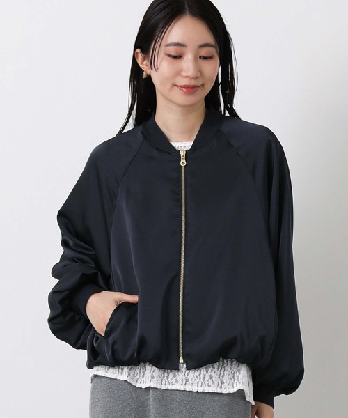 Gready Brilliant(グレディブリリアン)の「サテンバルーンヘムブルゾン(ブルゾン・レディース・ネイビー/グレイッシュベージュ・38)」の15枚目の写真