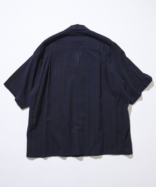 FREAK'S STORE(フリークスストア)の「限定展開 Relax Fit リラックスフィット シャドーストライプ オープンカラー シャツ(シャツ/ブラウス・メンズ・チャコールグレー/ブラック/ブラウン/ネイビー・SMALL/MEDIUM/LARGE)」の21枚目の写真