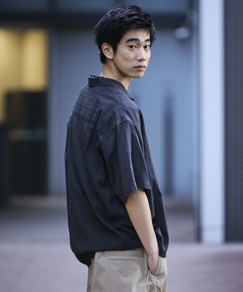 FREAK'S STORE(フリークスストア)の「限定展開 Relax Fit リラックスフィット シャドーストライプ オープンカラー シャツ(シャツ/ブラウス・メンズ・チャコールグレー/ブラック/ブラウン/ネイビー・SMALL/MEDIUM/LARGE)」の19枚目の写真