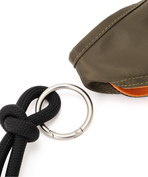 AVIREX（アヴィレックス）の「《直営店限定》MINI MESH TRIANGLE BAG（ショルダーバッグ・レディース・カモフラージュ/オリーブ/ブラック・F）」の12枚目の写真