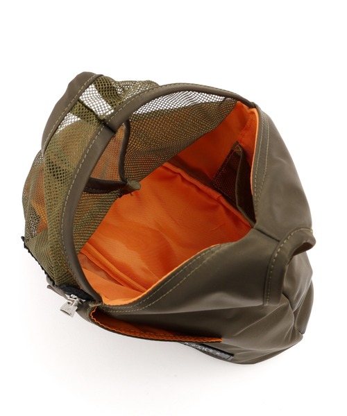 AVIREX（アヴィレックス）の「《直営店限定》MINI MESH TRIANGLE BAG（ショルダーバッグ・レディース・カモフラージュ/オリーブ/ブラック・F）」の17枚目の写真