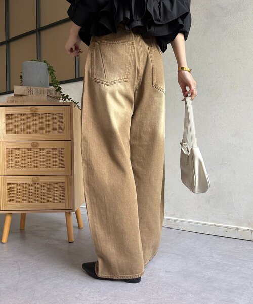 Thevon(ゼボン)の「オーバーダイカーブデニムパンツ(デニムパンツ・レディース・ベージュ/ブラック/ブルー・M/S)」の13枚目の写真