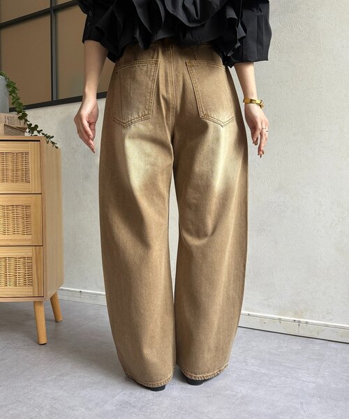 Thevon(ゼボン)の「オーバーダイカーブデニムパンツ(デニムパンツ・レディース・ベージュ/ブラック/ブルー・M/S)」の21枚目の写真
