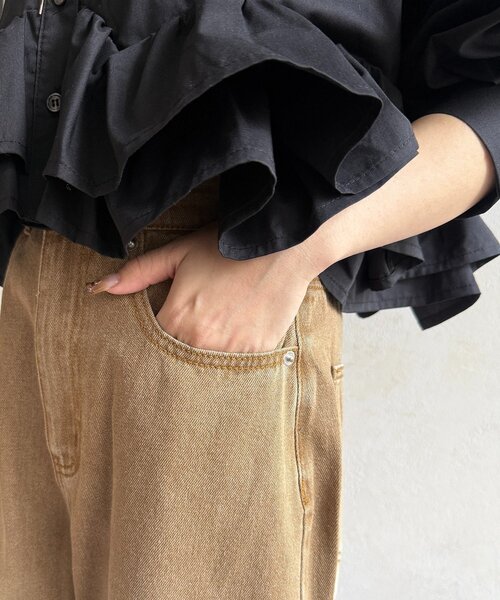 Thevon(ゼボン)の「オーバーダイカーブデニムパンツ(デニムパンツ・レディース・ベージュ/ブラック/ブルー・M/S)」の22枚目の写真