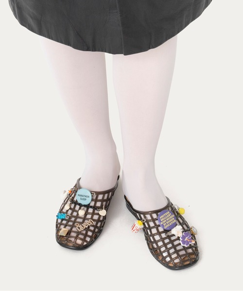 HEY!MrsROSE(ヘイミセスローズ)の「HEY! Mrs ROSE(ヘイ!ミセスローズ)Custom charm Sandals(サンダル・レディース・ブラック/レッド/クリア・M/L)」の4枚目の写真