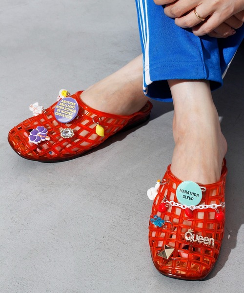 HEY!MrsROSE(ヘイミセスローズ)の「HEY! Mrs ROSE(ヘイ!ミセスローズ)Custom charm Sandals(サンダル・レディース・ブラック/レッド/クリア・M/L)」の21枚目の写真
