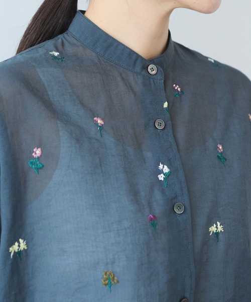 yuni（ユニ　）の「Cotton/Nylon sheer floral刺繍half sleeves シャツ（シャツ/ブラウス・レディース・グレー・FREE）」の13枚目の写真