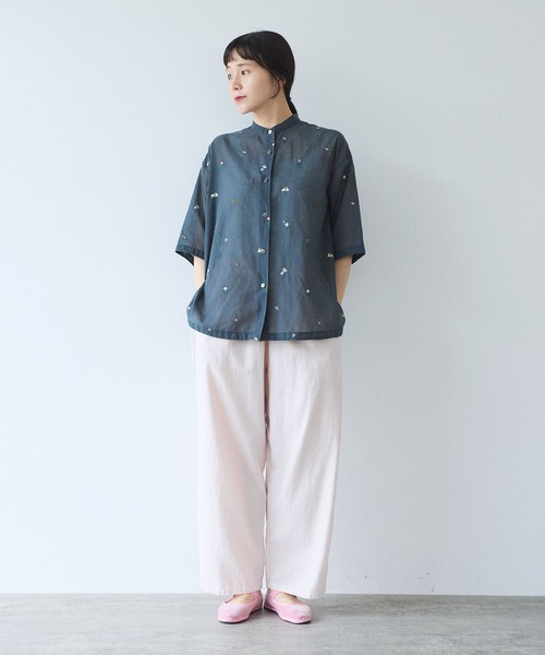 yuni（ユニ　）の「Cotton/Nylon sheer floral刺繍half sleeves シャツ（シャツ/ブラウス・レディース・グレー・FREE）」の3枚目の写真