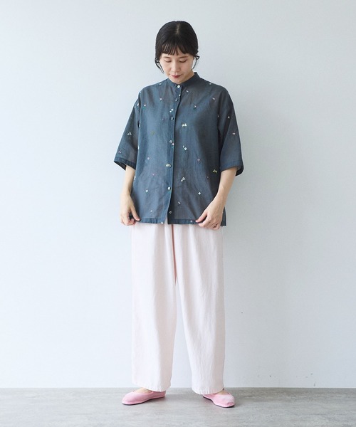 yuni（ユニ　）の「Cotton/Nylon sheer floral刺繍half sleeves シャツ（シャツ/ブラウス・レディース・グレー・FREE）」の4枚目の写真