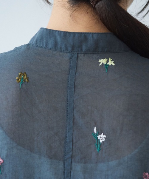 yuni（ユニ　）の「Cotton/Nylon sheer floral刺繍half sleeves シャツ（シャツ/ブラウス・レディース・グレー・FREE）」の15枚目の写真