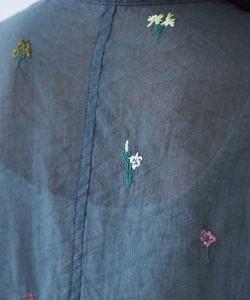 yuni（ユニ　）の「Cotton/Nylon sheer floral刺繍half sleeves シャツ（シャツ/ブラウス・レディース・グレー・FREE）」の16枚目の写真