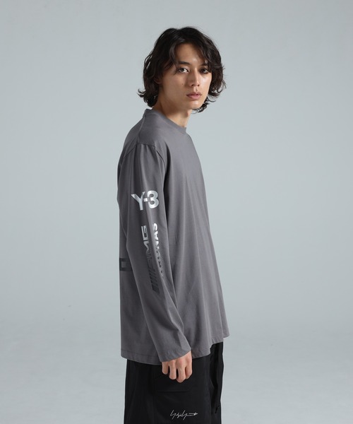Y-3(ワイスリー)の「Y-3 MERCEDES - AMG PETRONAS FORMULA 1 TEAM CHAOS LOGO LONG SLEEVE TEE(Tシャツ/カットソー・メンズ・グレー・X-SMALL/SMALL/MEDIUM/LARGE/X-LARGE/XX-SMALL)」の3枚目の写真
