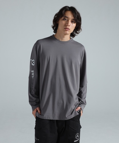 Y-3(ワイスリー)の「Y-3 MERCEDES - AMG PETRONAS FORMULA 1 TEAM CHAOS LOGO LONG SLEEVE TEE(Tシャツ/カットソー・メンズ・グレー・X-SMALL/SMALL/MEDIUM/LARGE/X-LARGE/XX-SMALL)」の2枚目の写真