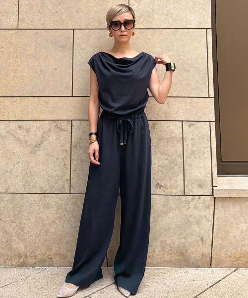 JENNE(ジェンヌ)の「カットソーオールインワン(接触冷感)(つなぎ/オールインワン・レディース・ブラック/ネイビー/グレー・SMALL/LARGE/MEDIUM)」の3枚目の写真