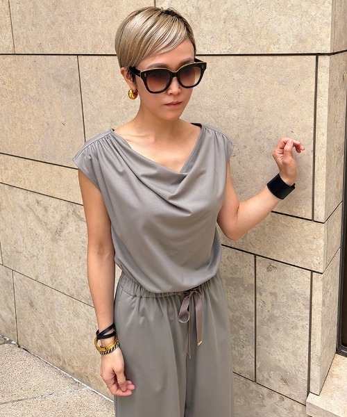 JENNE(ジェンヌ)の「カットソーオールインワン(接触冷感)(つなぎ/オールインワン・レディース・ブラック/ネイビー/グレー・SMALL/LARGE/MEDIUM)」の17枚目の写真