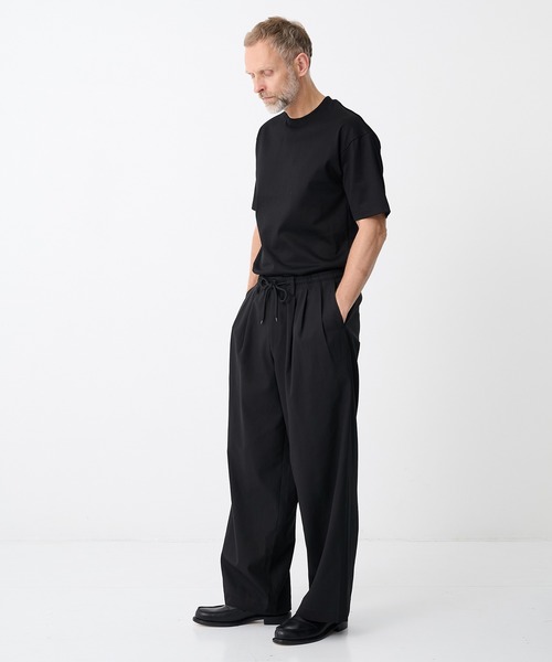 markaware(マーカウェア)の「【MARKAWARE/マーカウェア】TRIPLE PLEATED EASY TROUSERS/【接触冷感・通気性・ドライタッチ・清涼感】60/2オーガニック強燃ボイル3/2ツイル / トリプルプリーテッドイージートラウザーズ(スラックス・メンズ・ブラック/ダークグレー・1/3/2)」の21枚目の写真