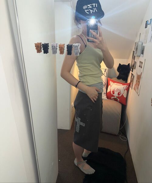ITZAVIBE(イッザバイブ)の「CROSS POCKET BERMUDA PANTS - CHARCOAL(その他パンツ・レディース・その他・MEDIUM/LARGE)」の6枚目の写真