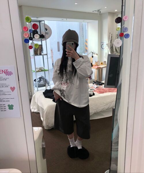 ITZAVIBE(イッザバイブ)の「CROSS POCKET BERMUDA PANTS - CHARCOAL(その他パンツ・レディース・その他・MEDIUM/LARGE)」の12枚目の写真